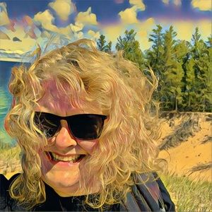 Meet your Posher, Stephanie